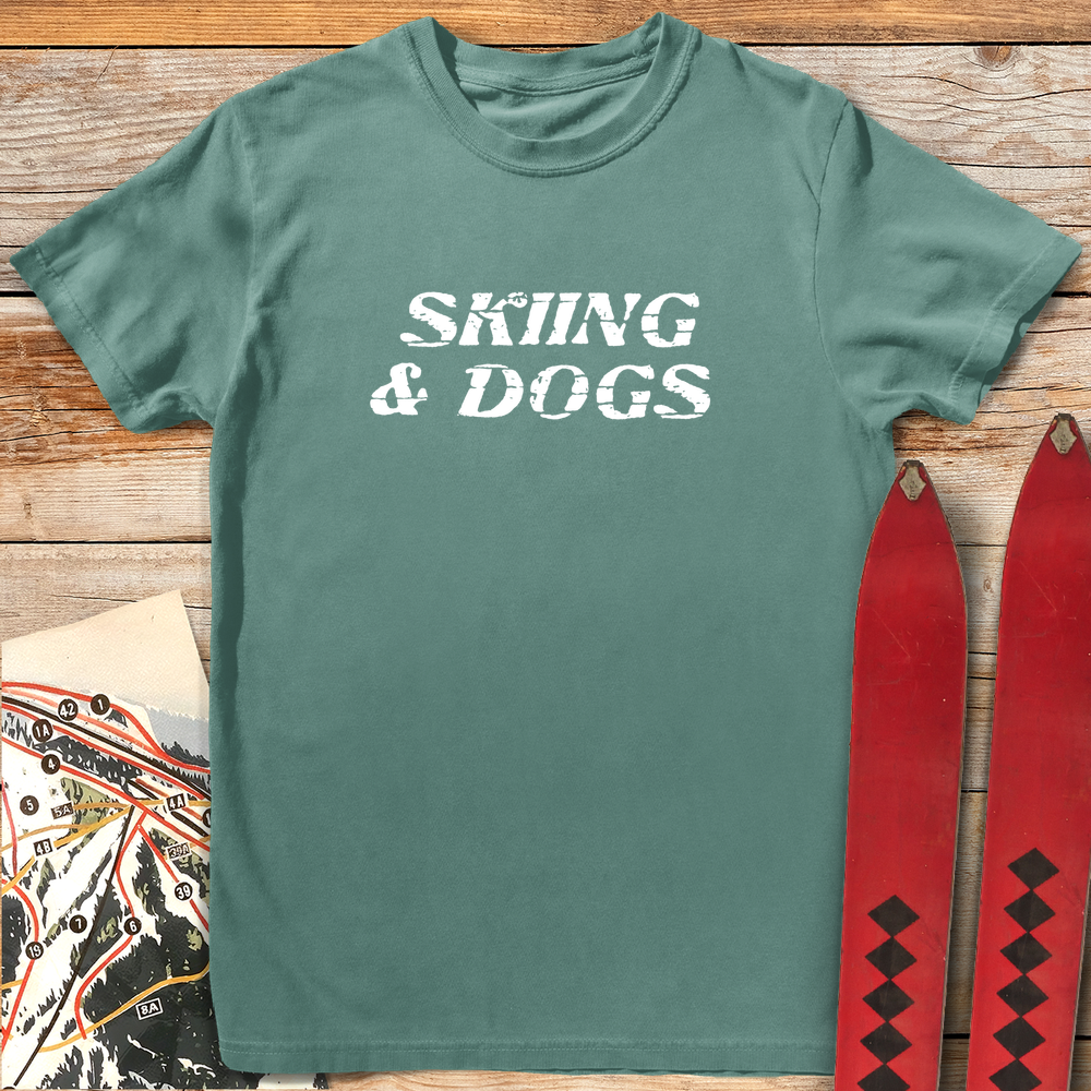 1031 Skiing Dogs White - Light Green