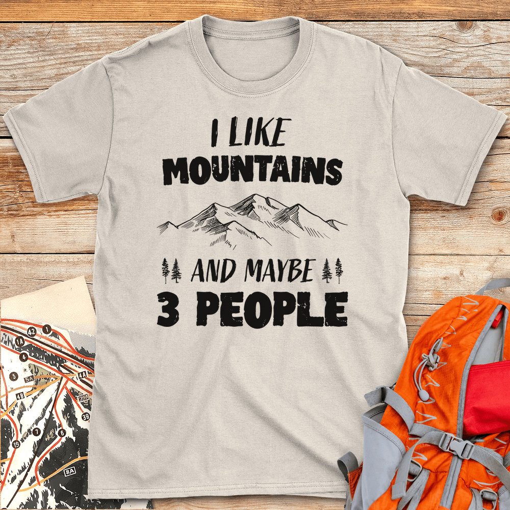 405 Mountains 3 People White - Natural