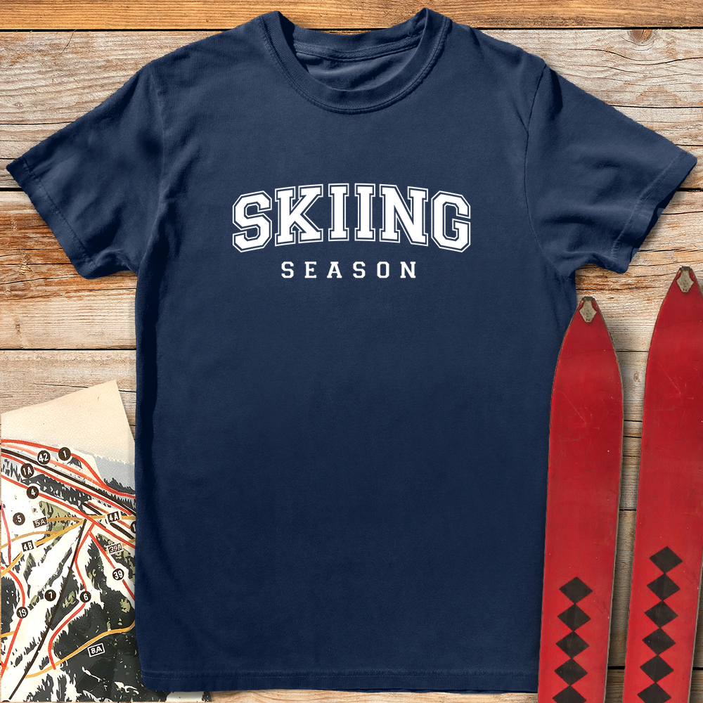 1119 Skiing Season White - Navy