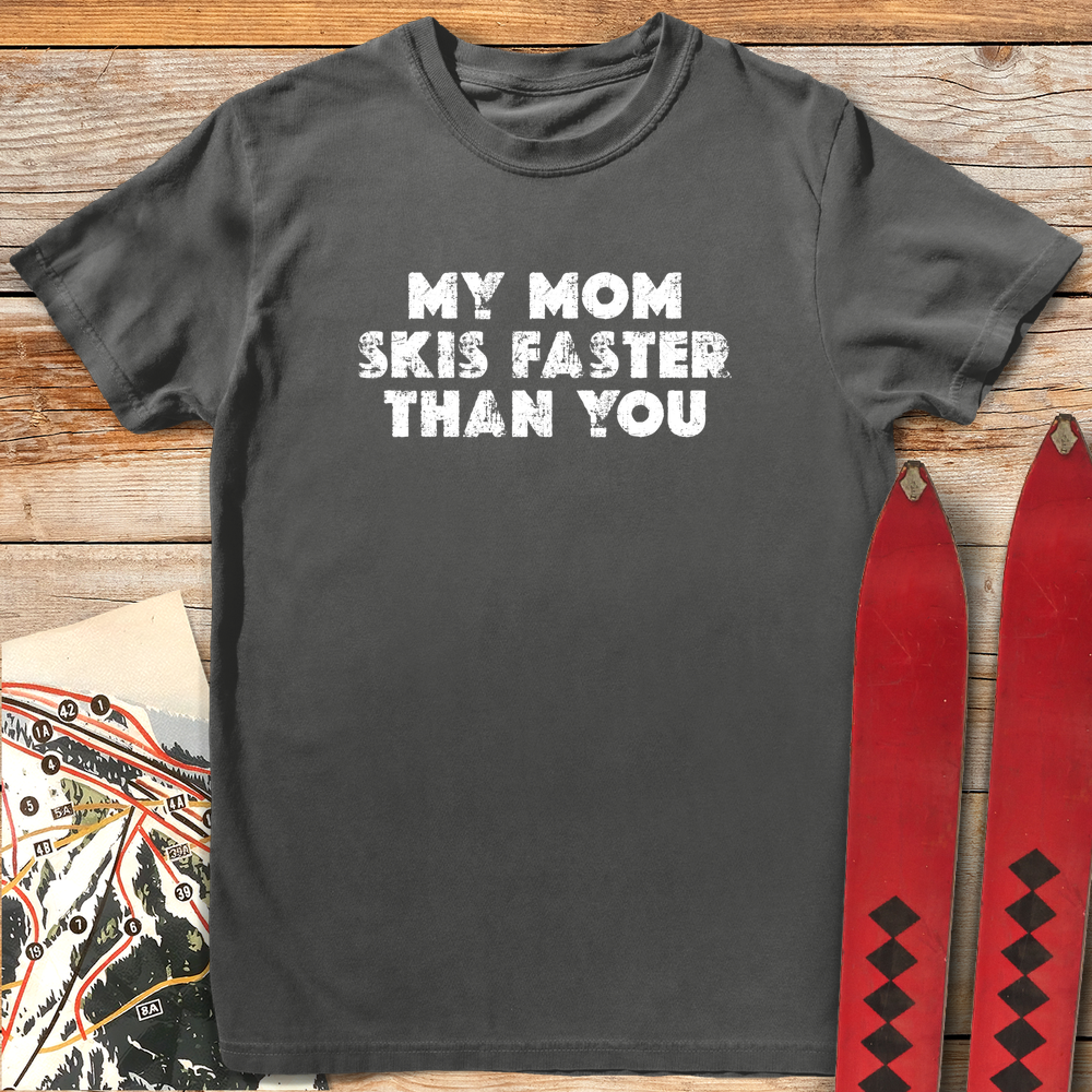 1041 Mom Skis Faster White - Pepper