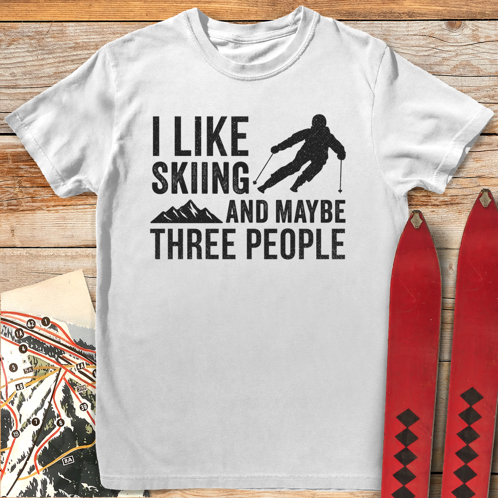738 Thee People Skiing White - White