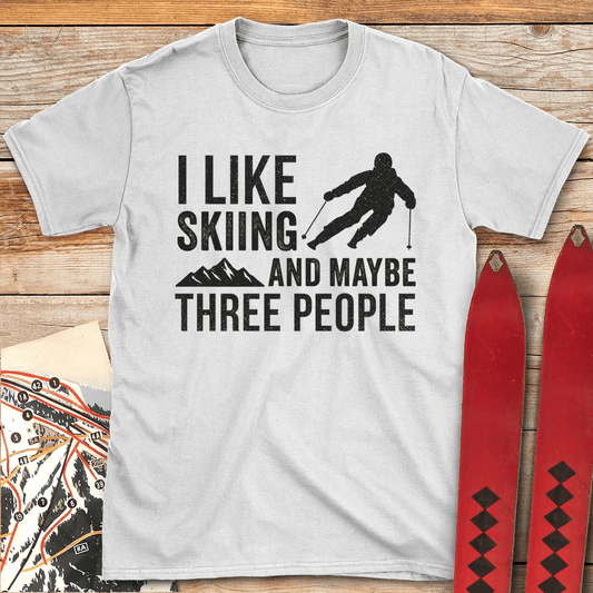 738 Thee People Skiing White - White